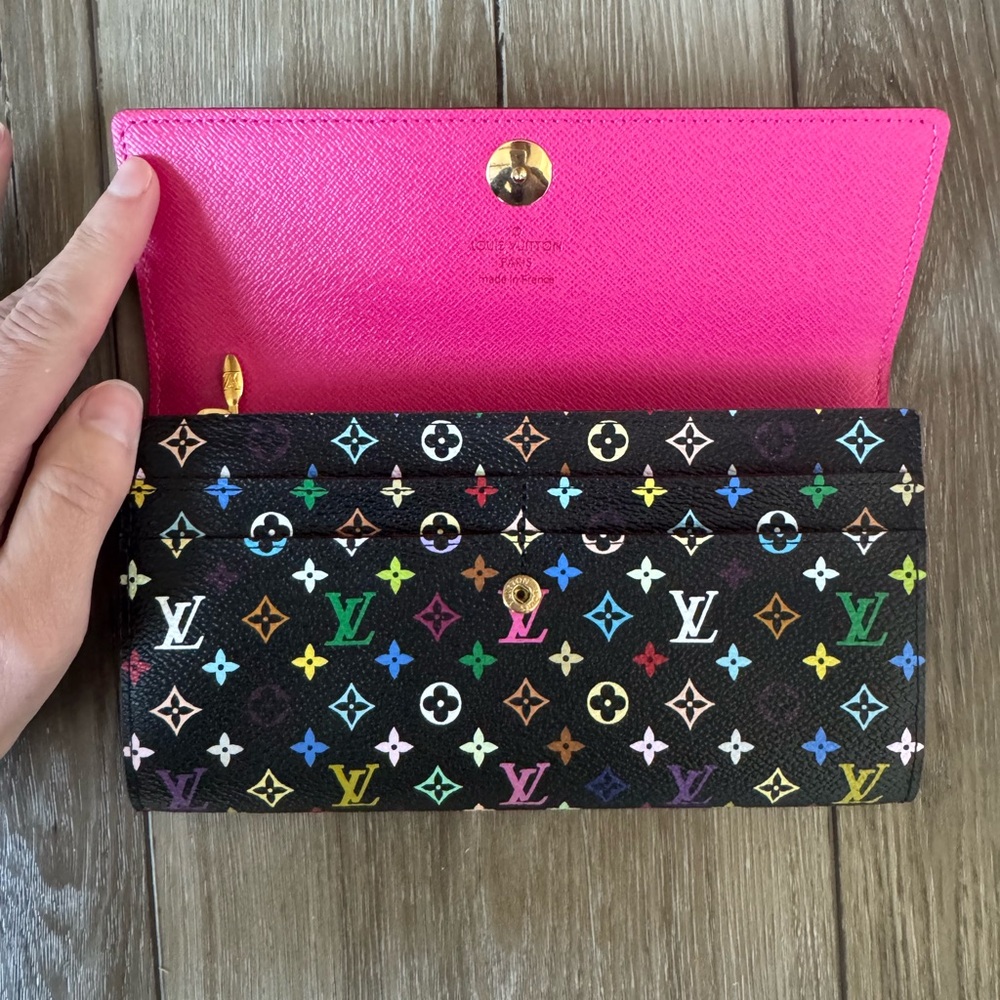 🎉SOLD🎉Louis Vuitton Black Murakami Sarah Wallet - Picture 3 of 6